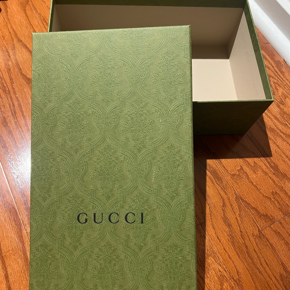 Gucci Olive Green Embossed Box